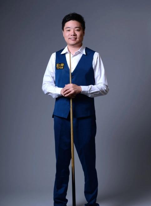 夺目的明星 夺目的明星